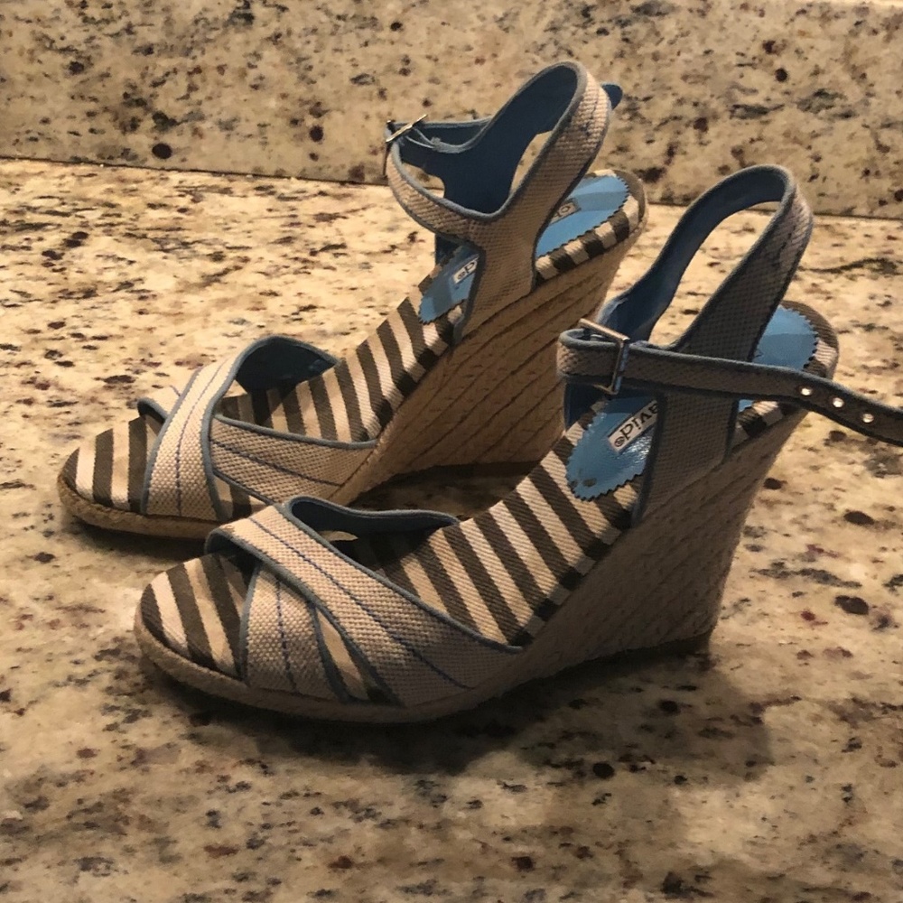 Charles David wedges